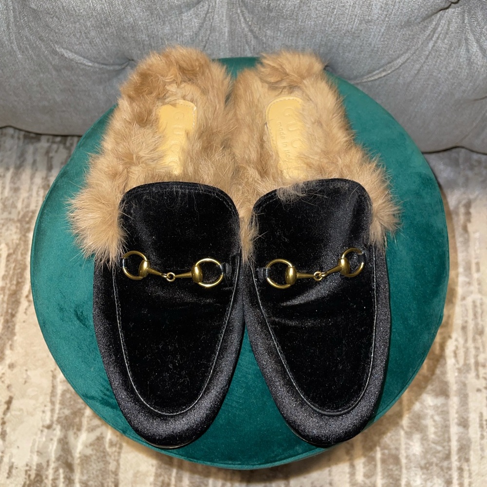 100% leather suede slides